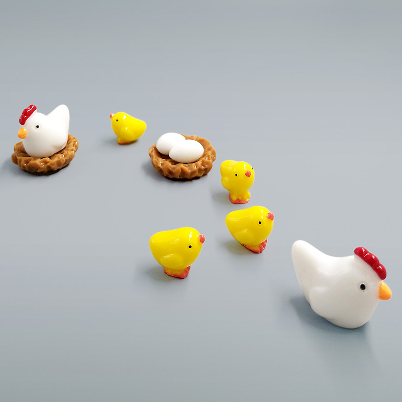 Figurine de poussin et de nid  - Home Improvement News avis et prix